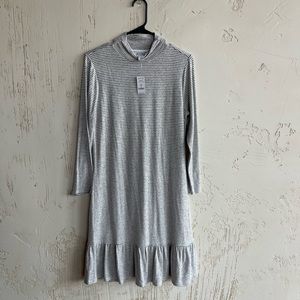 NWT White House Black Market mock neck sweater dress. Size M.